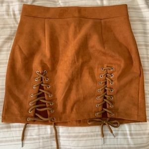 Lace-up thigh Mini Skirt
